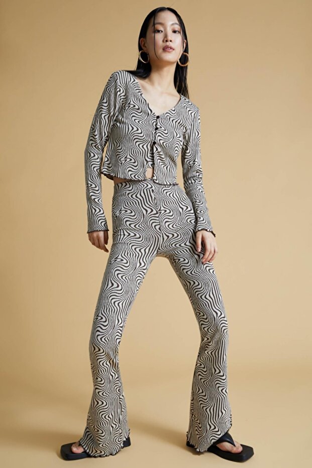 Slim Fit Patterned Wide Leg Trousers