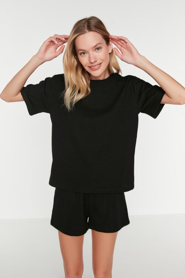 Siyah Waffle Kumaş Şortlu Örme Pijama Takımı THMSS22PT0524 - 3