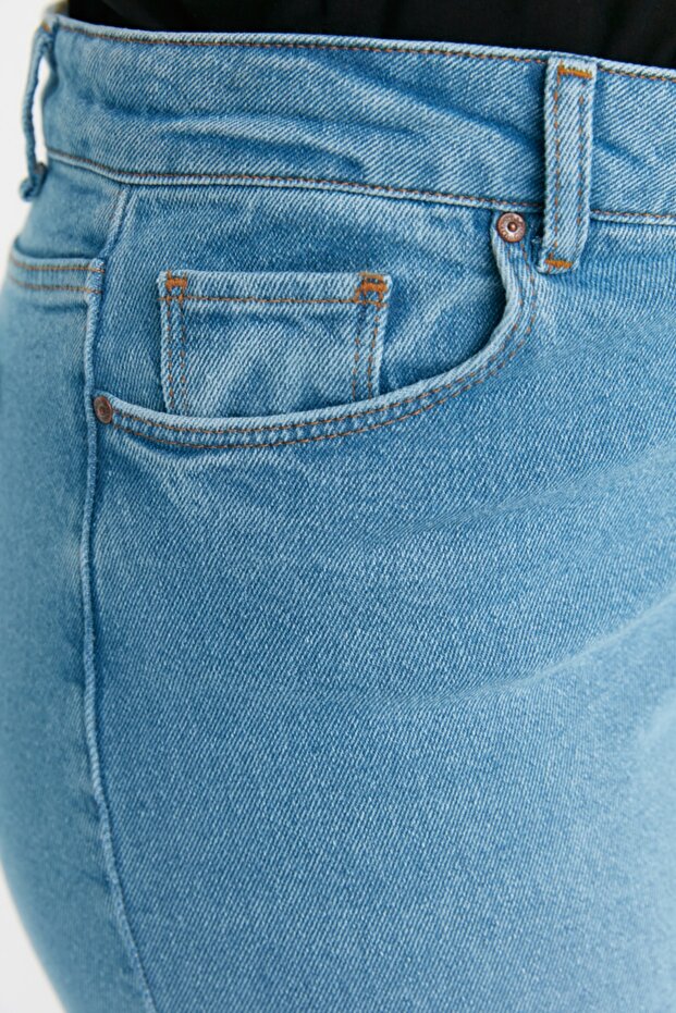 Açık Mavi Yüksek Bel Yırtık Detaylı Esnek Büyük Beden Skinny Jeans TBBSS22JE0187 - 4