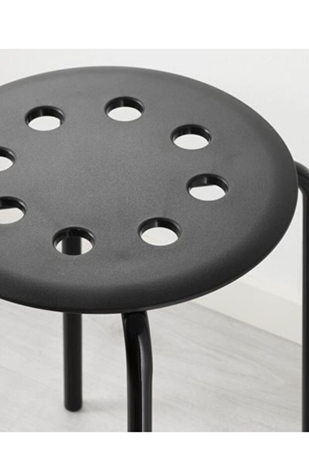 Marıus Tabure, Siyah - 4