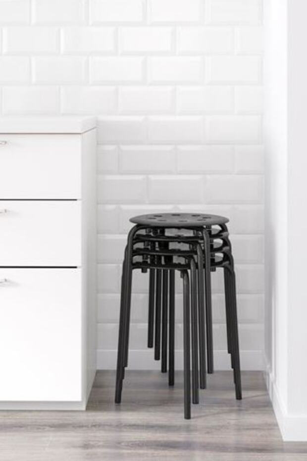 Marıus Tabure, Siyah - 3