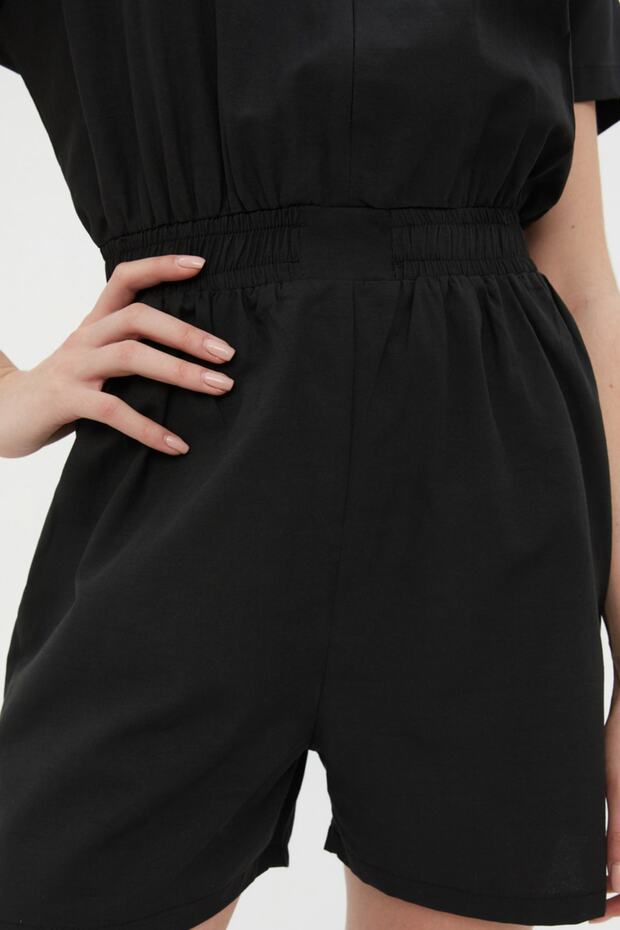 Siyah Beli Lastikli Geniş Paça Mini Dokuma Tulum TWOSS22TU0014 - 4
