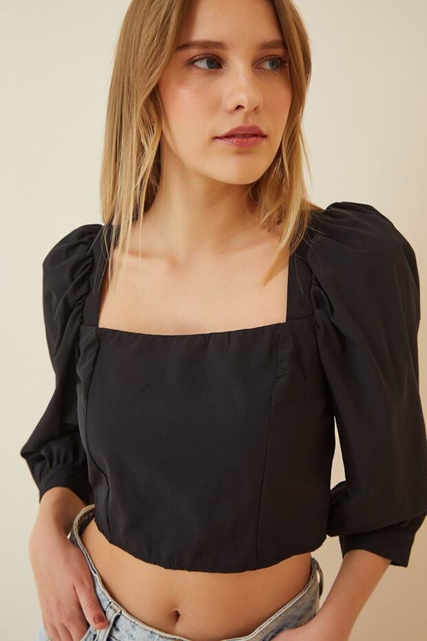 بلوزة ذات ياقة مربعة - 1