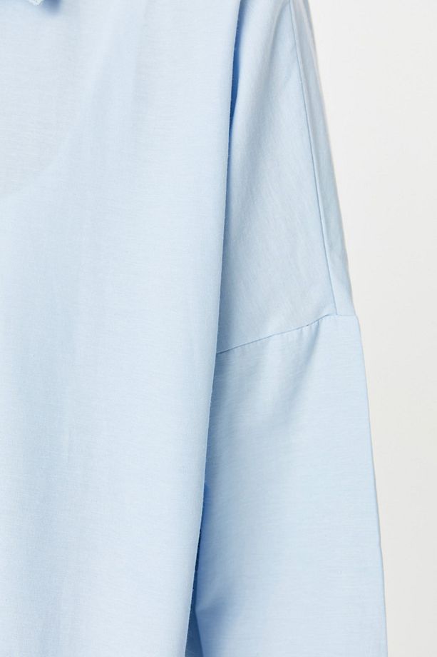 Açık Mavi Pamuklu Oversize Geniş Kalıp Dokuma Gömlek TWOSS22GO0669 - 4