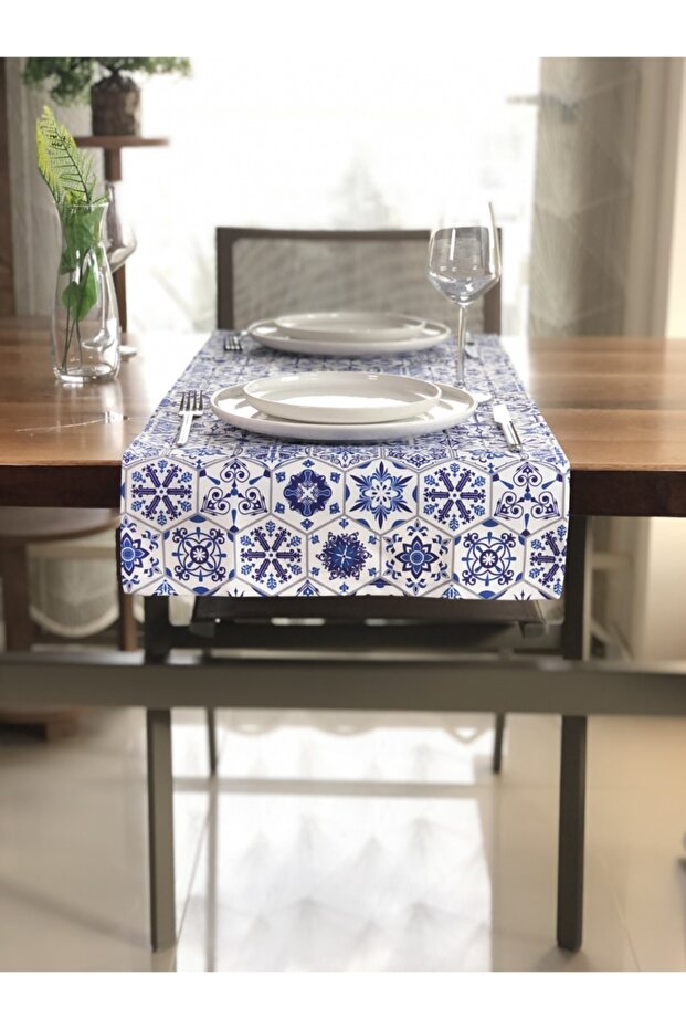American Service, blue hexagonal Ceramic Runner