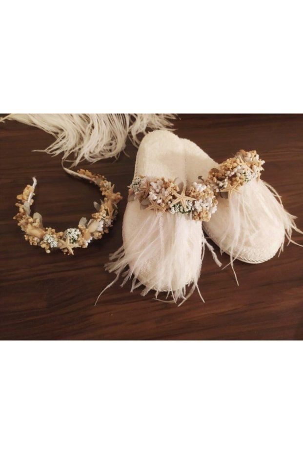 Starfish Cream Colored Maternity Crown and Slippers Set