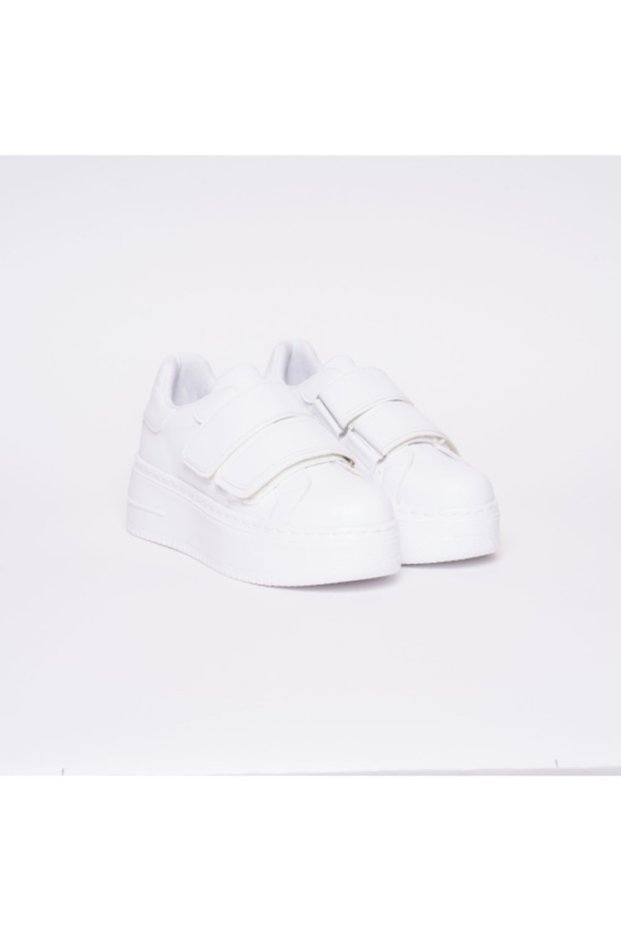 Women's Sports Shoes - White White Skin