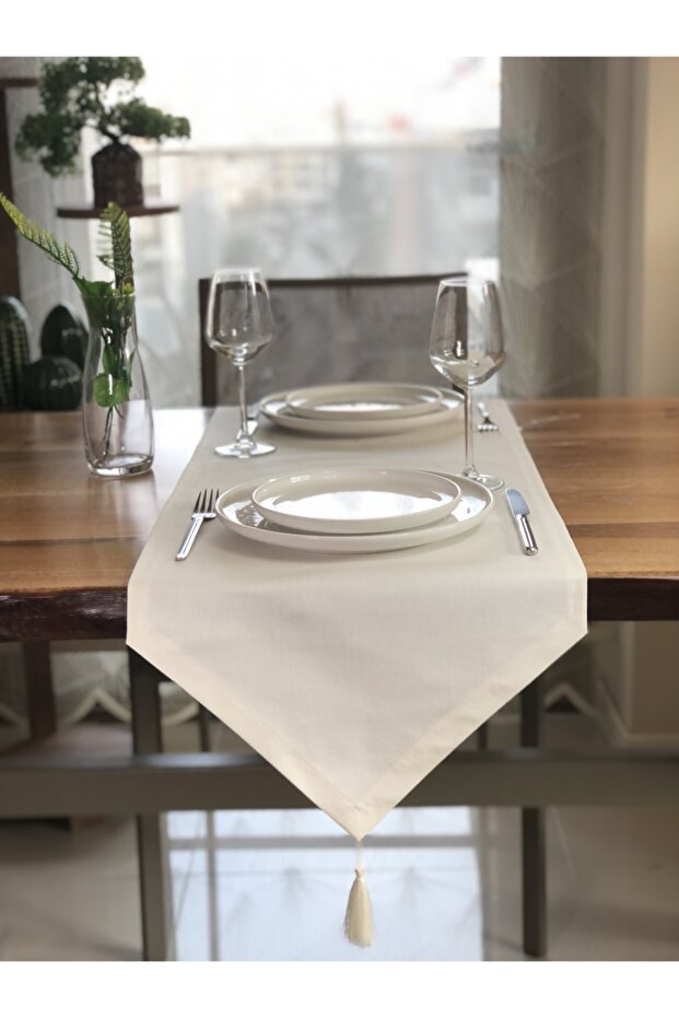 American Service,Cream Runner,New Year,Christmas Table,New Year Table