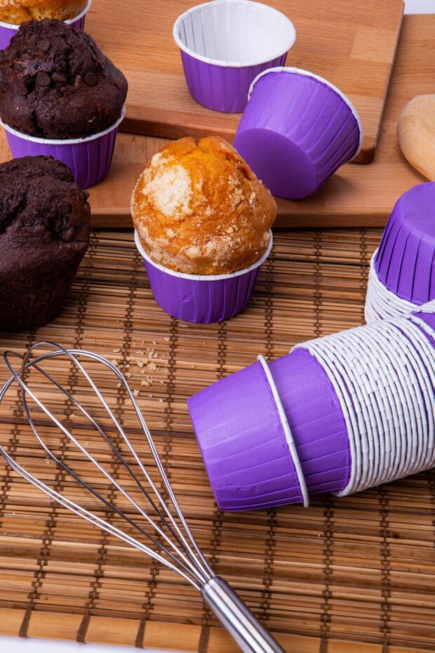 Purple 50-Piece Cake Mold, 7x3.5 Cm Cake Container that Does Not Disintegrate in the Oven, Muffin Mold, Cupcake Stand Capsule