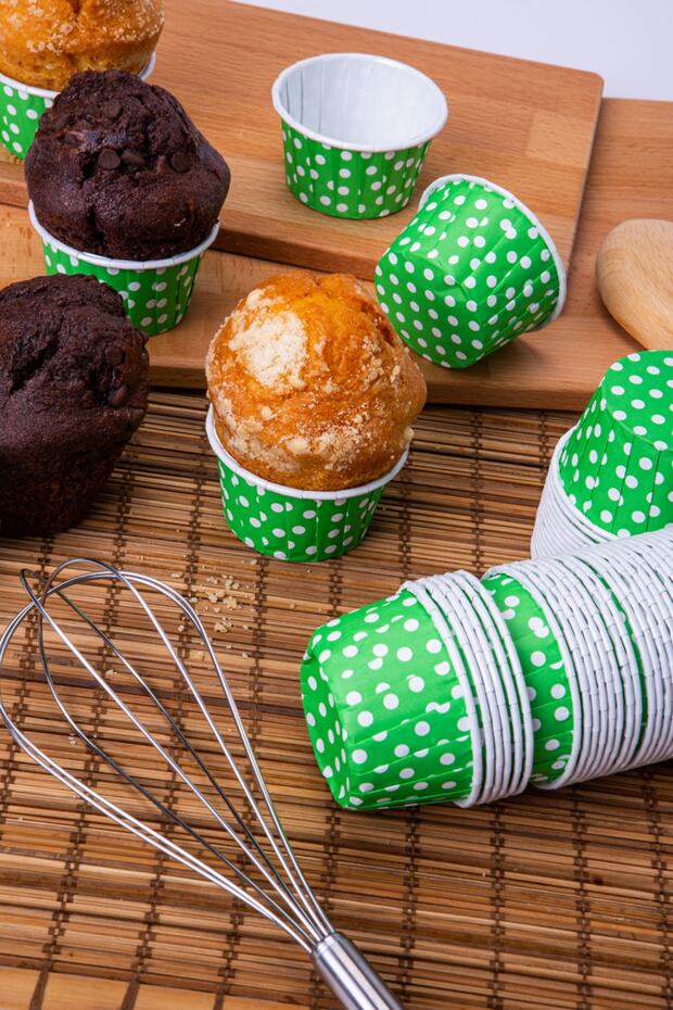 Green Polka Dot 50's Cake Mold Non-Bake 7X3.5 cm Muffin Mold Cupcake Stand Capsule