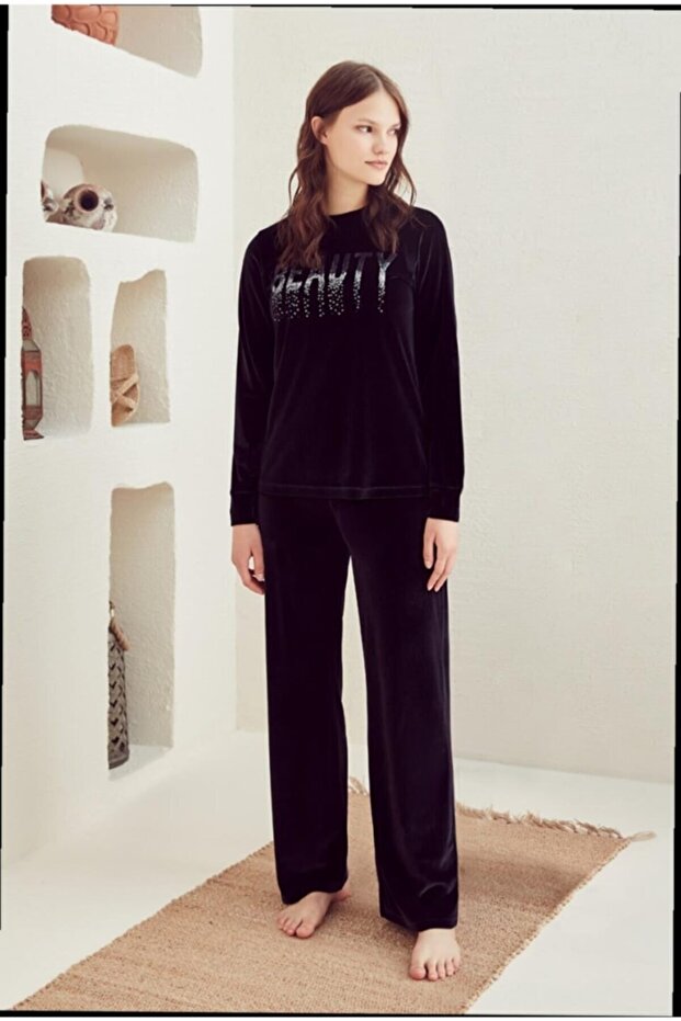 29662 Women's Velvet Beauty Embroidered Tracksuit Set - Black