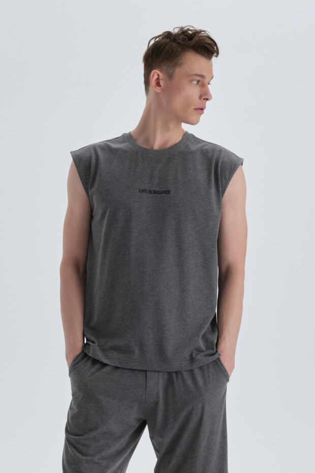 Ανθρακί Αθλητής - 4