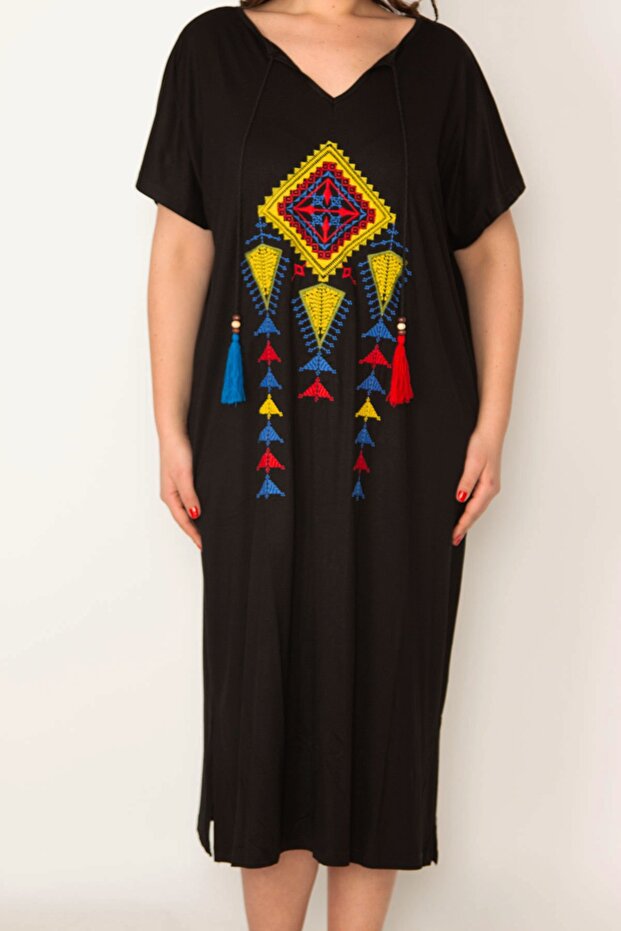 Women's Plus Size Black Embroidery and Tassel Detailed Side Slit Dress 65n31988 - 3