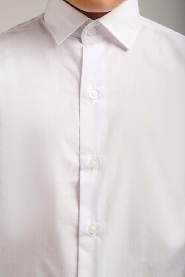 قميص الصبي الأبيض - 4