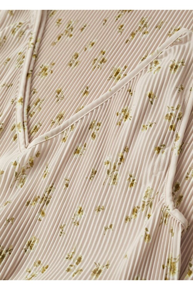 Çiçekli Pilili Üst - 6