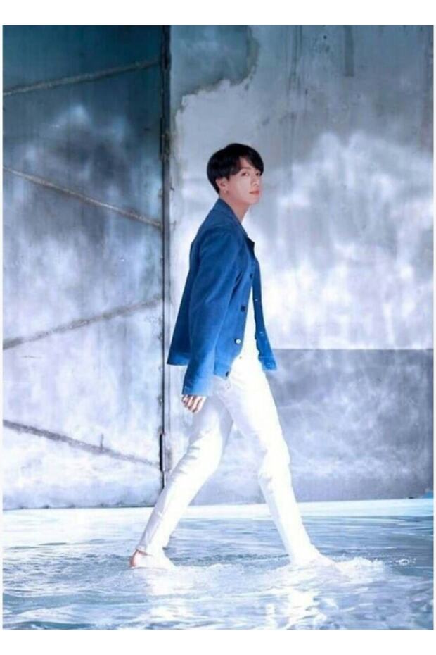Jungkook Table Wooden Poster Decorative Code5190 - 1
