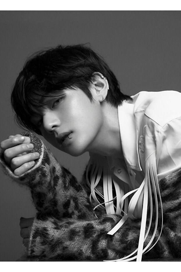 Bts V Table Wooden Poster Decorative Code5800 - 1
