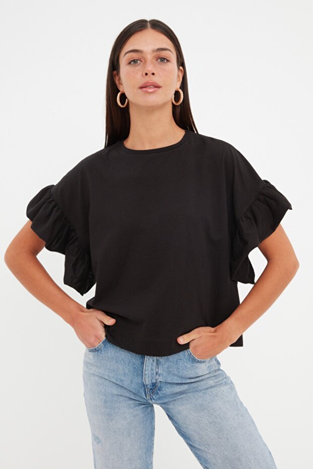 Siyah %100 Pamuk Fırfır Detaylı Basic Bisiklet Yaka Örme T-Shirt TWOSS22TS2429 - 6