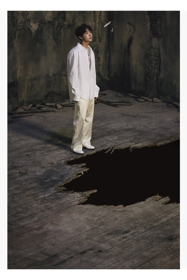 Bts J-hope Table Wood Poster Decorative Code4750 - 1