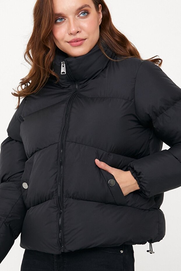 Kadın Siyah Oversize Şişme Mont - 8