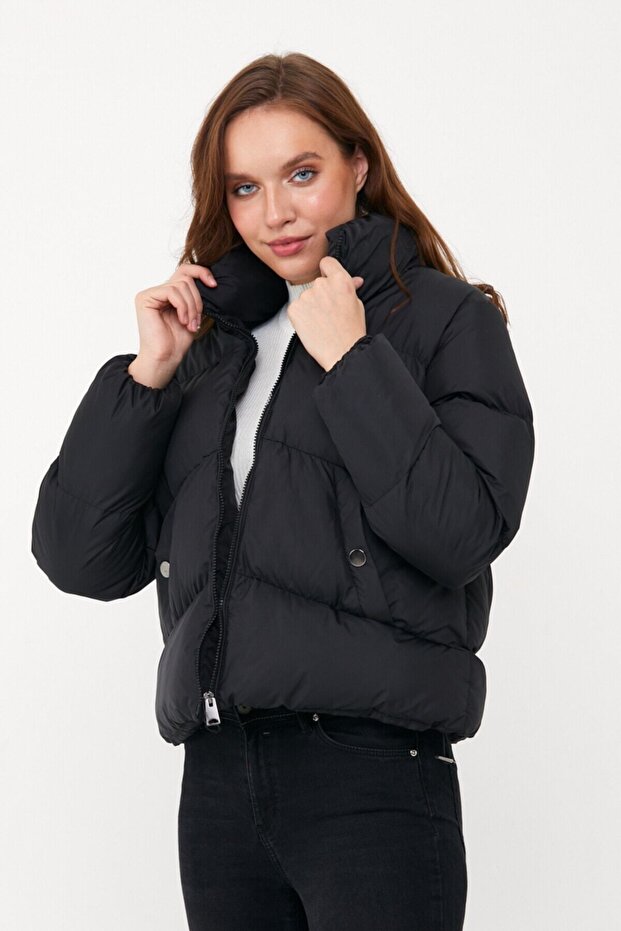 Kadın Siyah Oversize Şişme Mont - 9