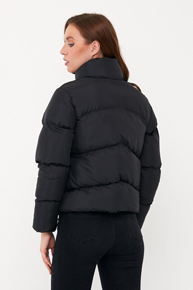 Kadın Siyah Oversize Şişme Mont - 6