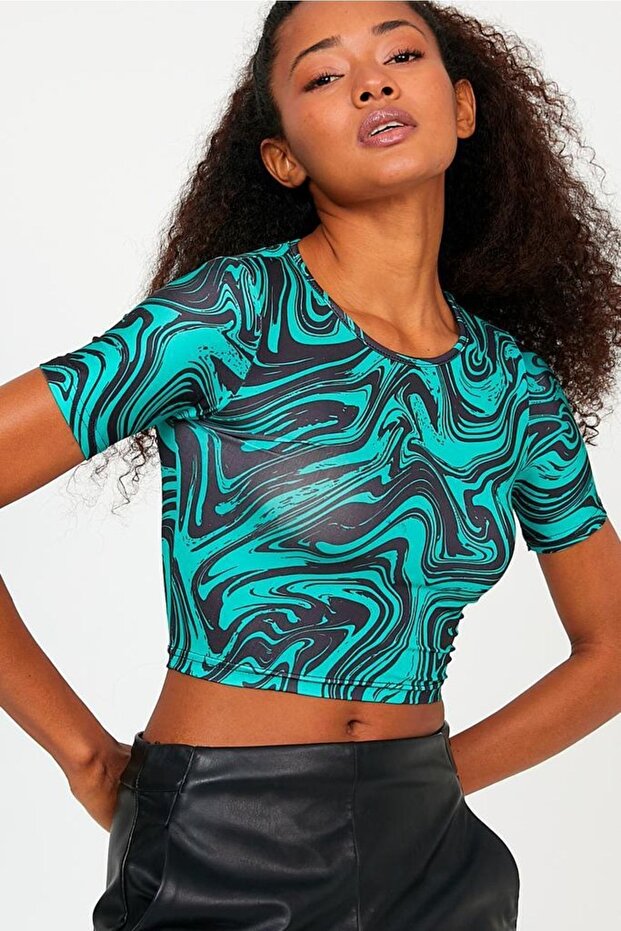 Kadın Yeşil Ebru Desenli Scuba Dalgıç Kumaş Kısa Kol Crop Top - 3