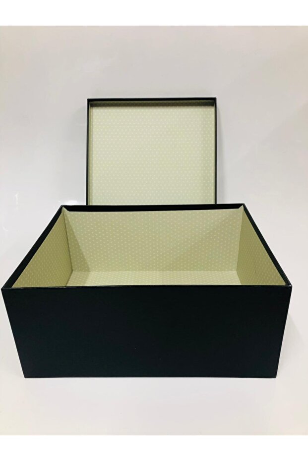 Siyah Hediye Kutusu - 2