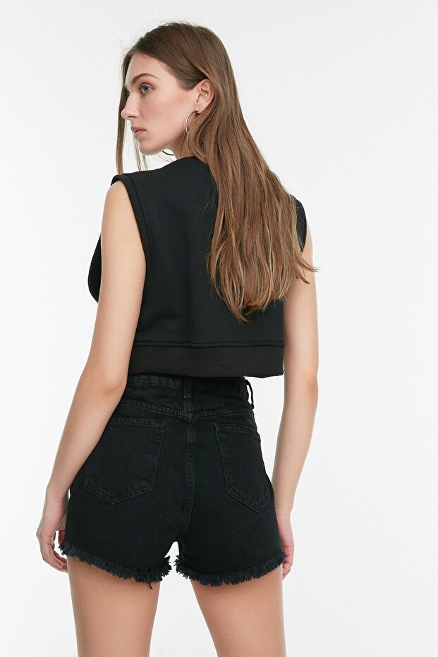 Siyah Yırtıklı Yüksek Bel Mini Denim Şort TWOSS22SR0566 - 4