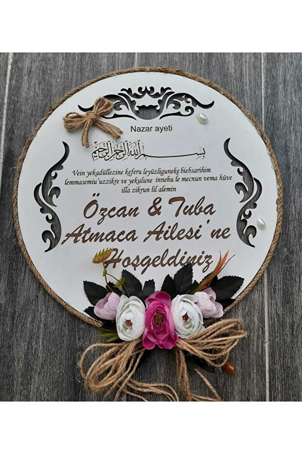 Çiçekli Beyaz Kapı Süsü - 1