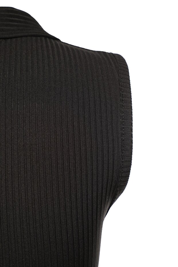 Siyah Fitted/Vücuda Oturan Polo Yaka Crop Esnek Örme Bluz TWOSS22BZ0335 - 7