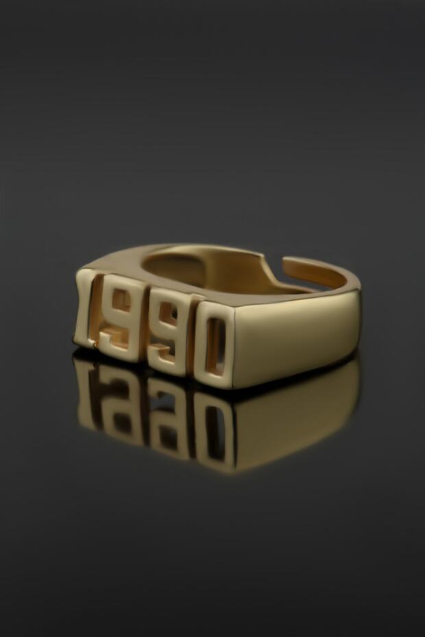 1990 Date Design Gold Color Ring