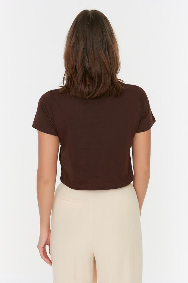 Kahverengi %100 Pamuk Baskılı Basic Crop Bisiklet Yaka Örme T-Shirt TWOSS22TS2190 - 6