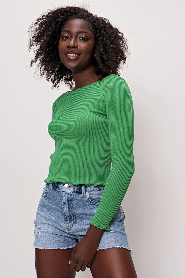 Women's Crew Neck Ruffled Thin Knitwear Sweater