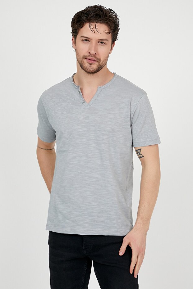 تي شيرت أساسي بياقة بأزرار 100% قطن - 1