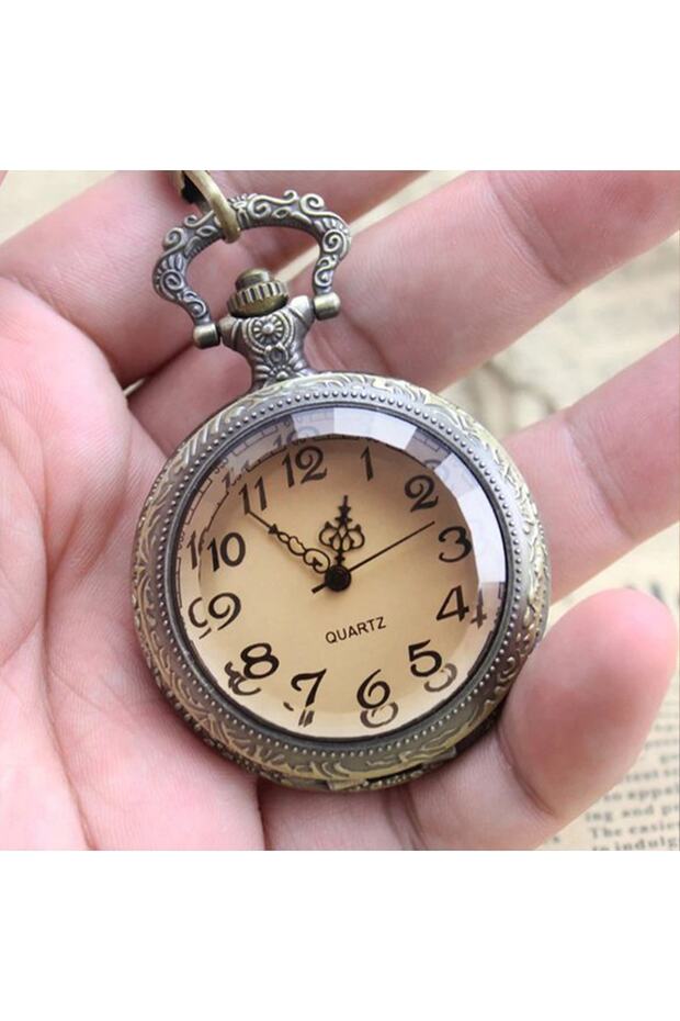 Quartz Chain Pocket Watch with Retro Glass Cover