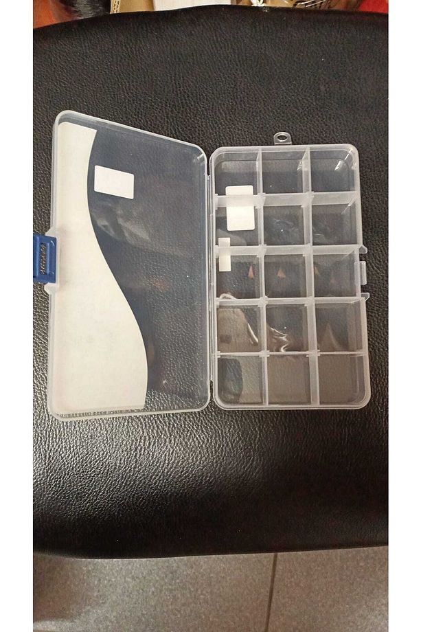 Plastik 9 Gözlü Ve Kilit Kapaklı Pena Kutusu ve 5 Adet Pena Hediyeli - 4