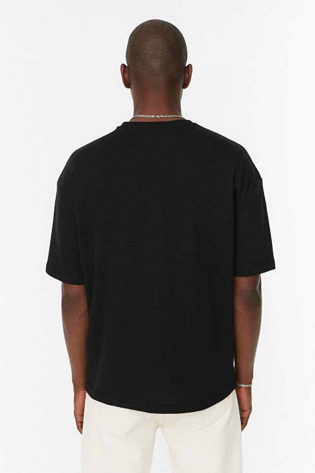 Unisex Siyah Oversize/Geniş Kesim Kısa Kollu Dokulu Basic T-shirt TMNSS22TS00049 - 4