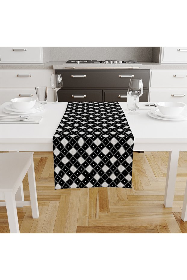 Checkerboard Patterned Runner Tlar-151