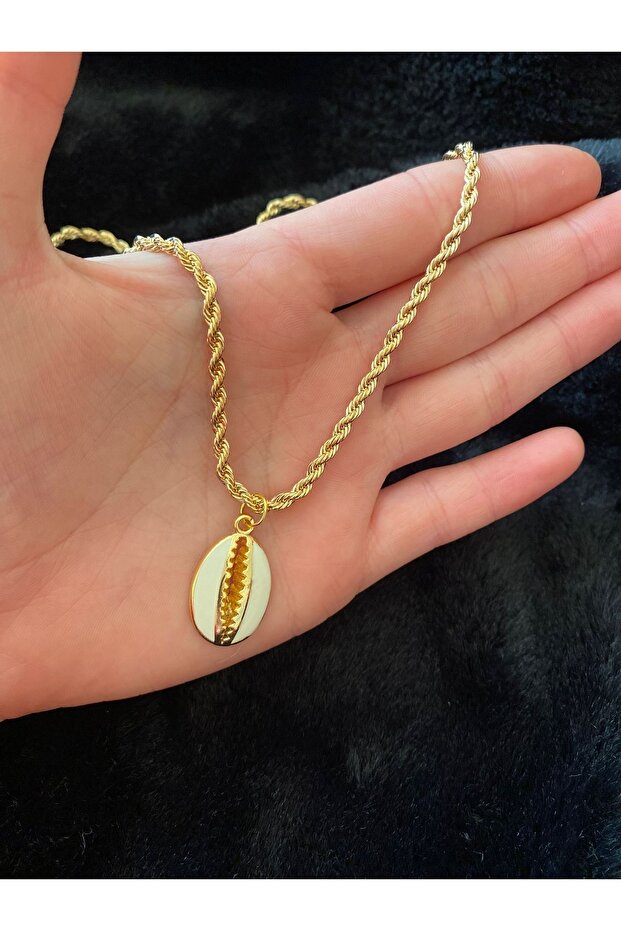 White Seashell Necklace