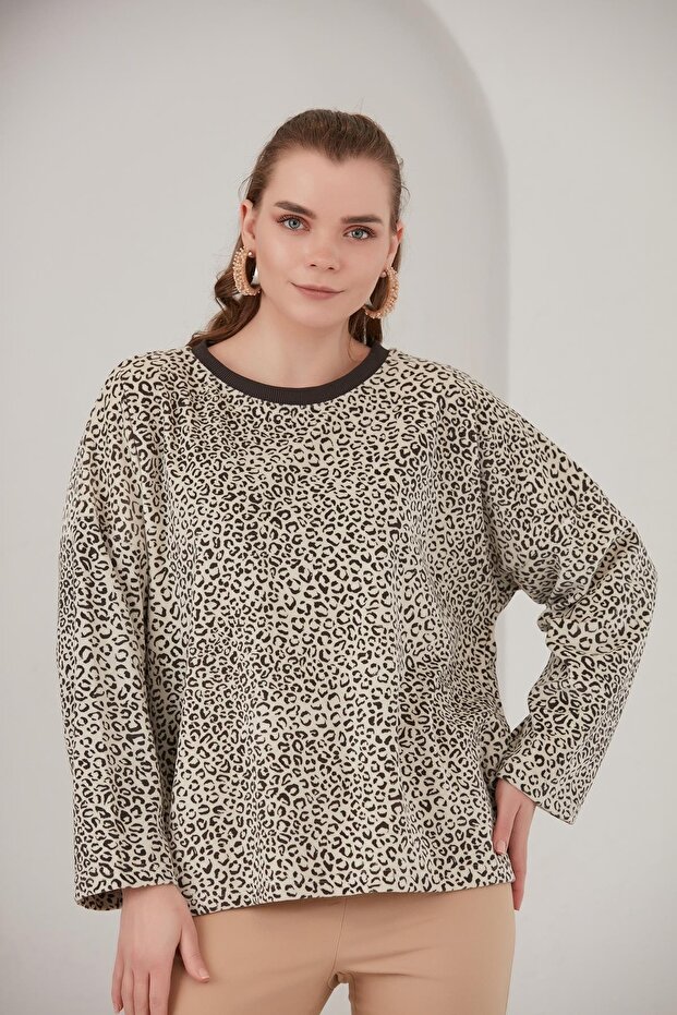 سويت شيرت أساسي من الصوف بنقشة الفهد (B22-383A) - 3