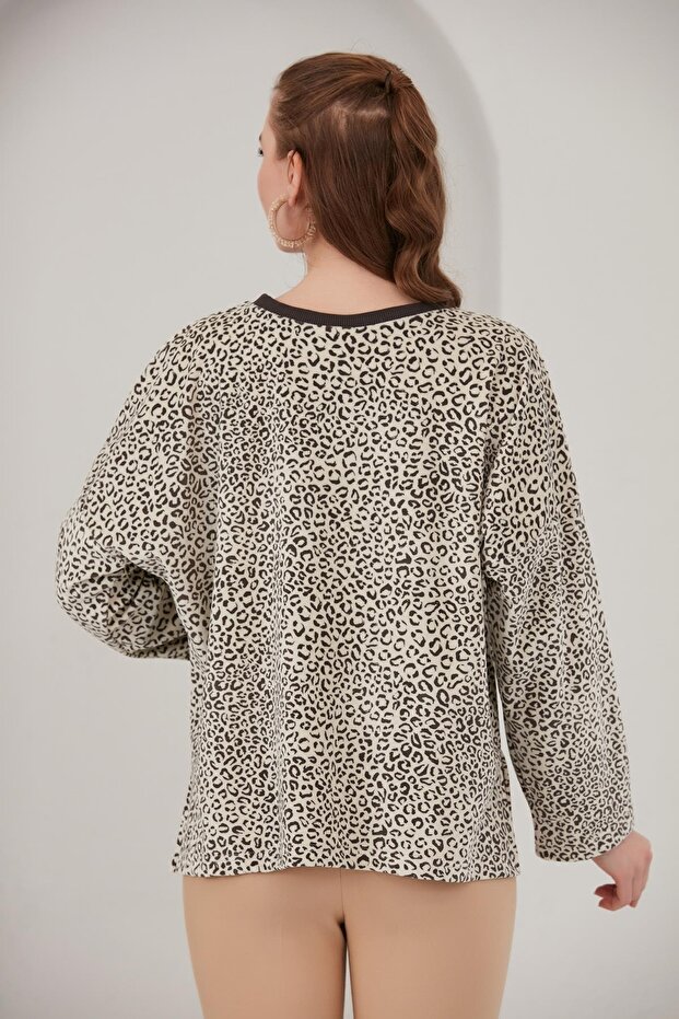 سويت شيرت أساسي من الصوف بنقشة الفهد (B22-383A) - 5