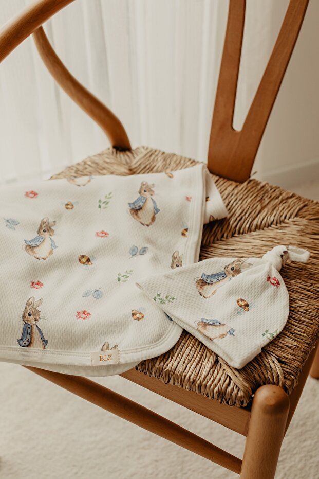 Peter Rabbit Drop Textured 100% Cotton Organic Blanket & Hat Set - 1