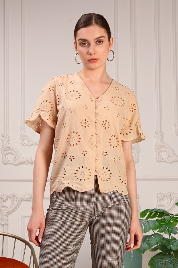 Lazer Kesim Düğmeli Bluz - 2