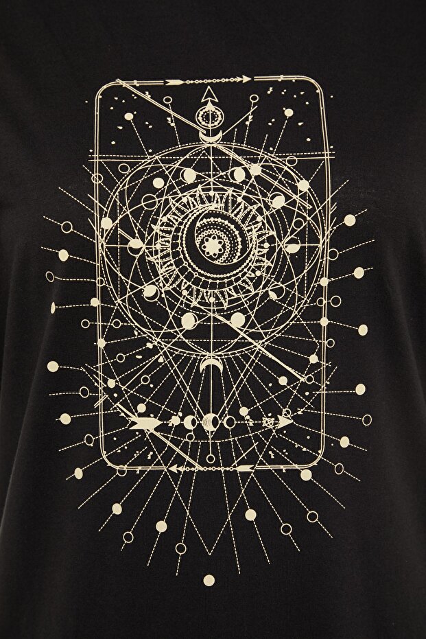 Siyah Geometrik Baskılı %100 Pamuk Örme Büyük Beden T-Shirt Elbise TBBSS22EL2269 - 7