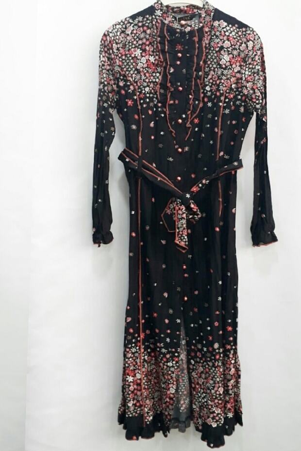 سترة مطبوعة بأزرار