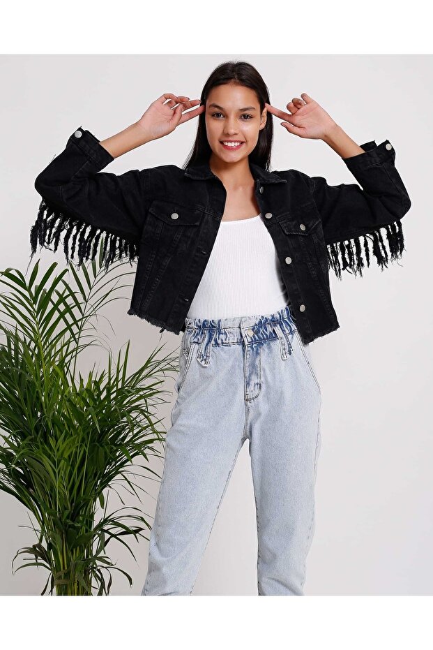 سترة جينز قصيرة مزينة بشراشيب - 2