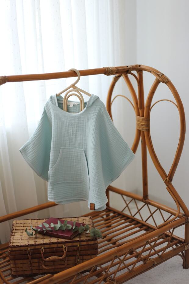 4 Layer Muslin Poncho - 100% Organic Cotton - Mint Green
