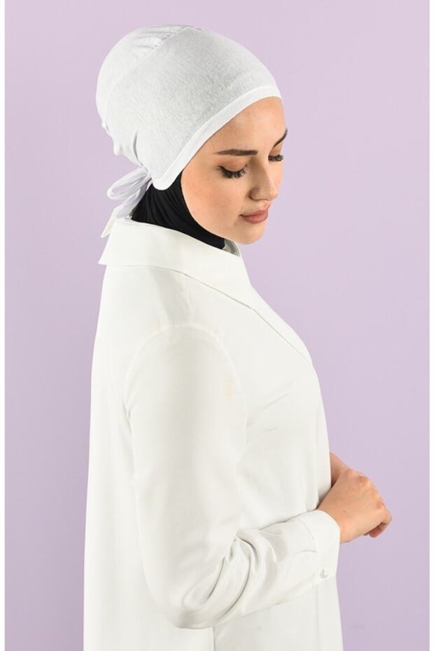 Combed Cotton Bonnet with Stitched Front and Tie at the Back