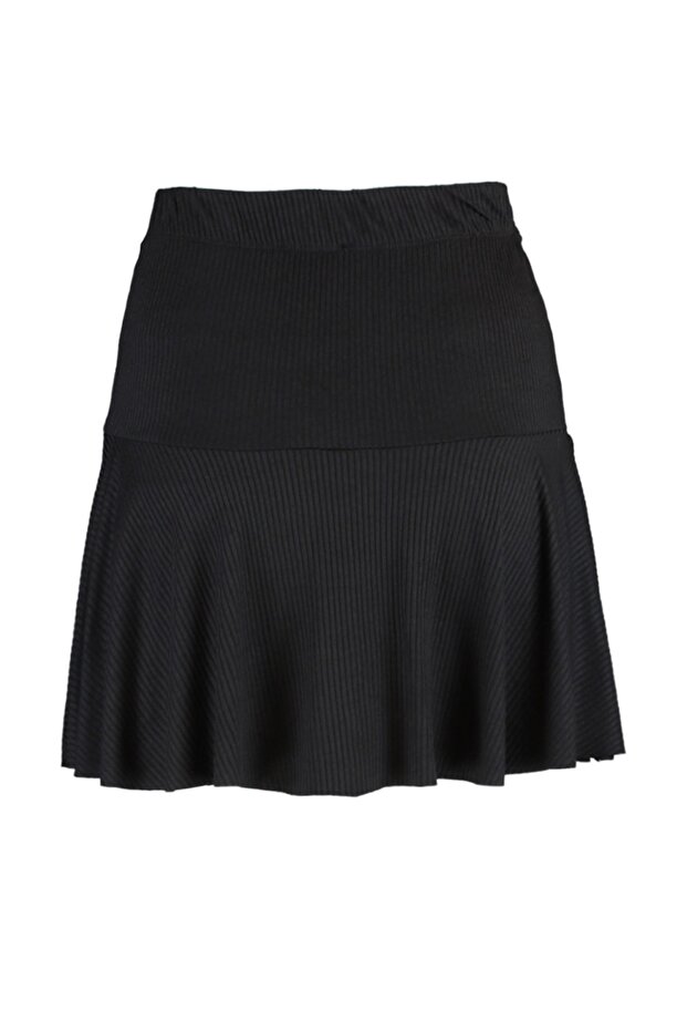 Siyah Düz Etek Görünümlü Yüksek Bel Mini Örme Şort TWOSS21SR0621 - 7